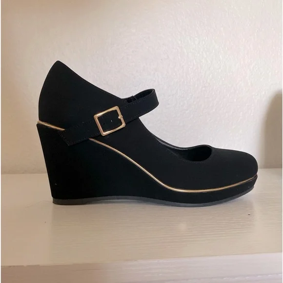 Chic Black Wedge Mary Jane Shoes - Picture 2 of 3